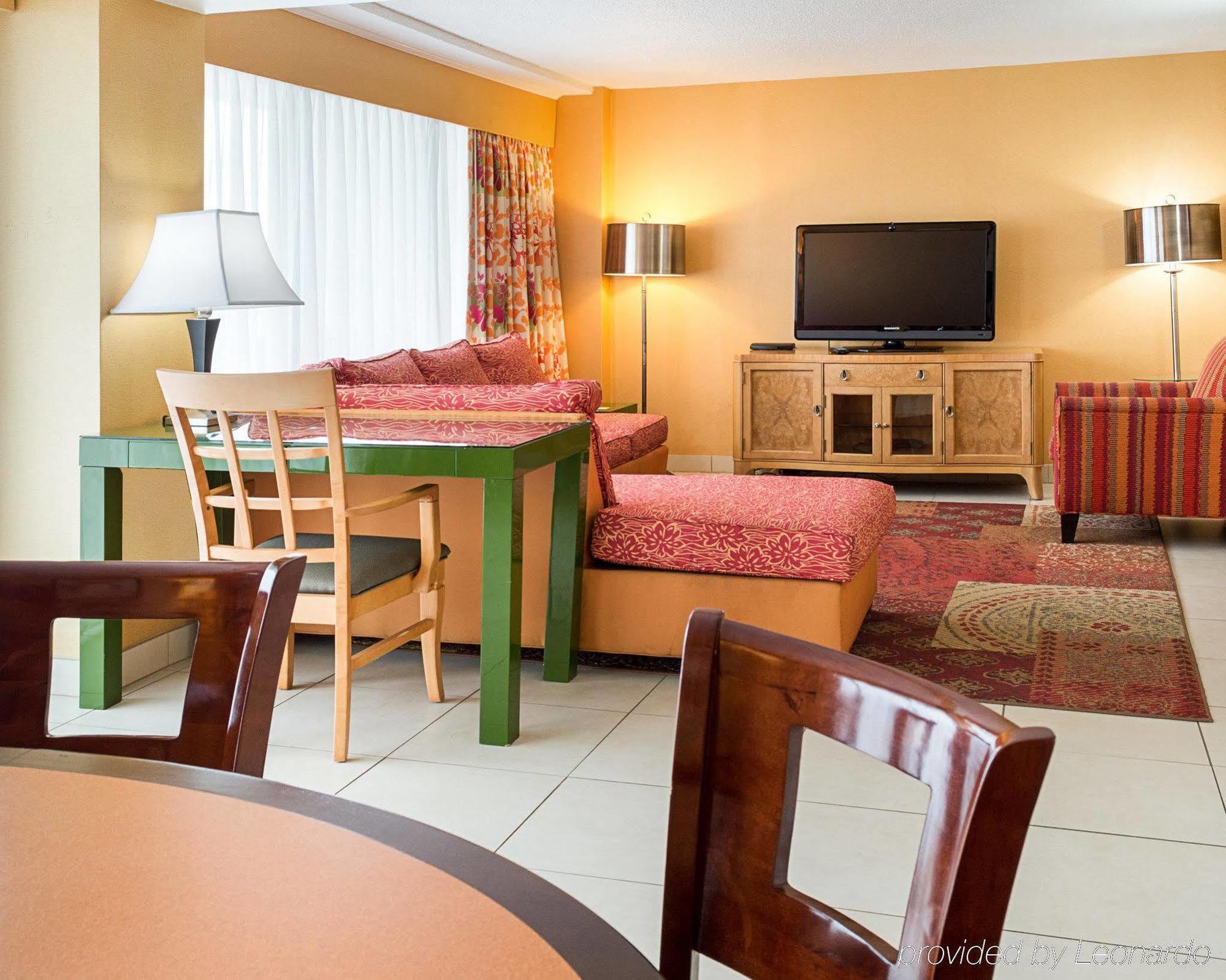 Coastal Hotel & Suites Virginia Beach - Oceanfront Εξωτερικό φωτογραφία