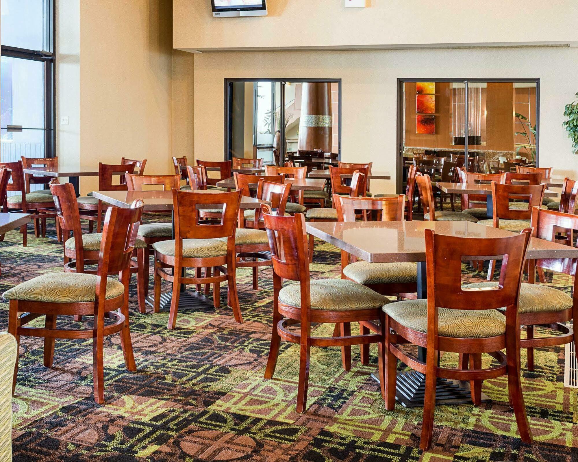 Coastal Hotel & Suites Virginia Beach - Oceanfront Εξωτερικό φωτογραφία