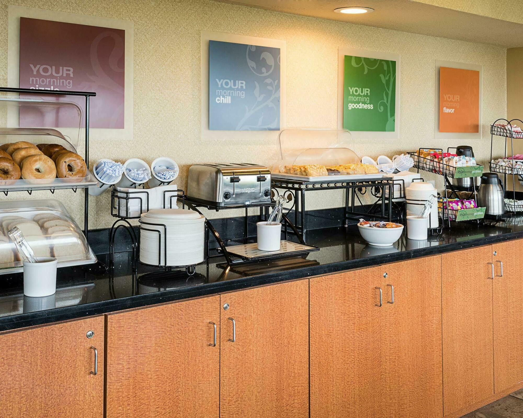 Coastal Hotel & Suites Virginia Beach - Oceanfront Εξωτερικό φωτογραφία